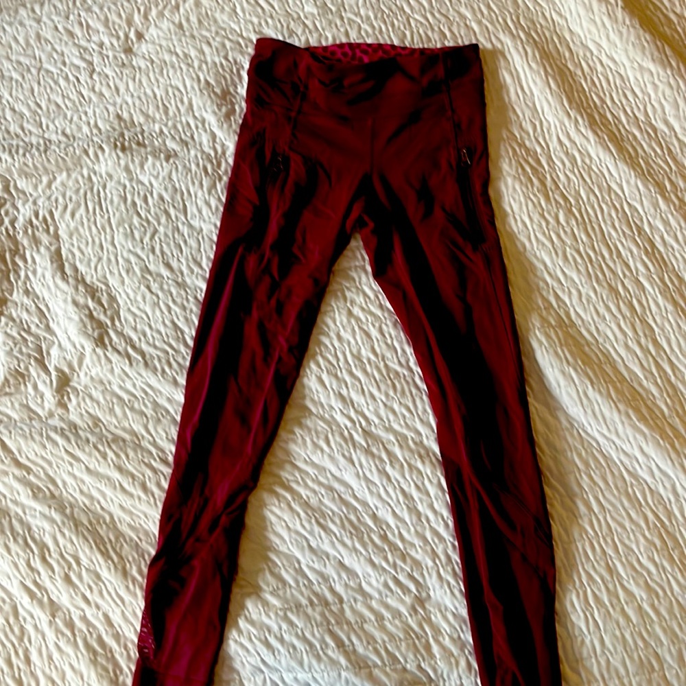 Lulu Lemon size 2 maroon cropped leggings with mesh on bottom